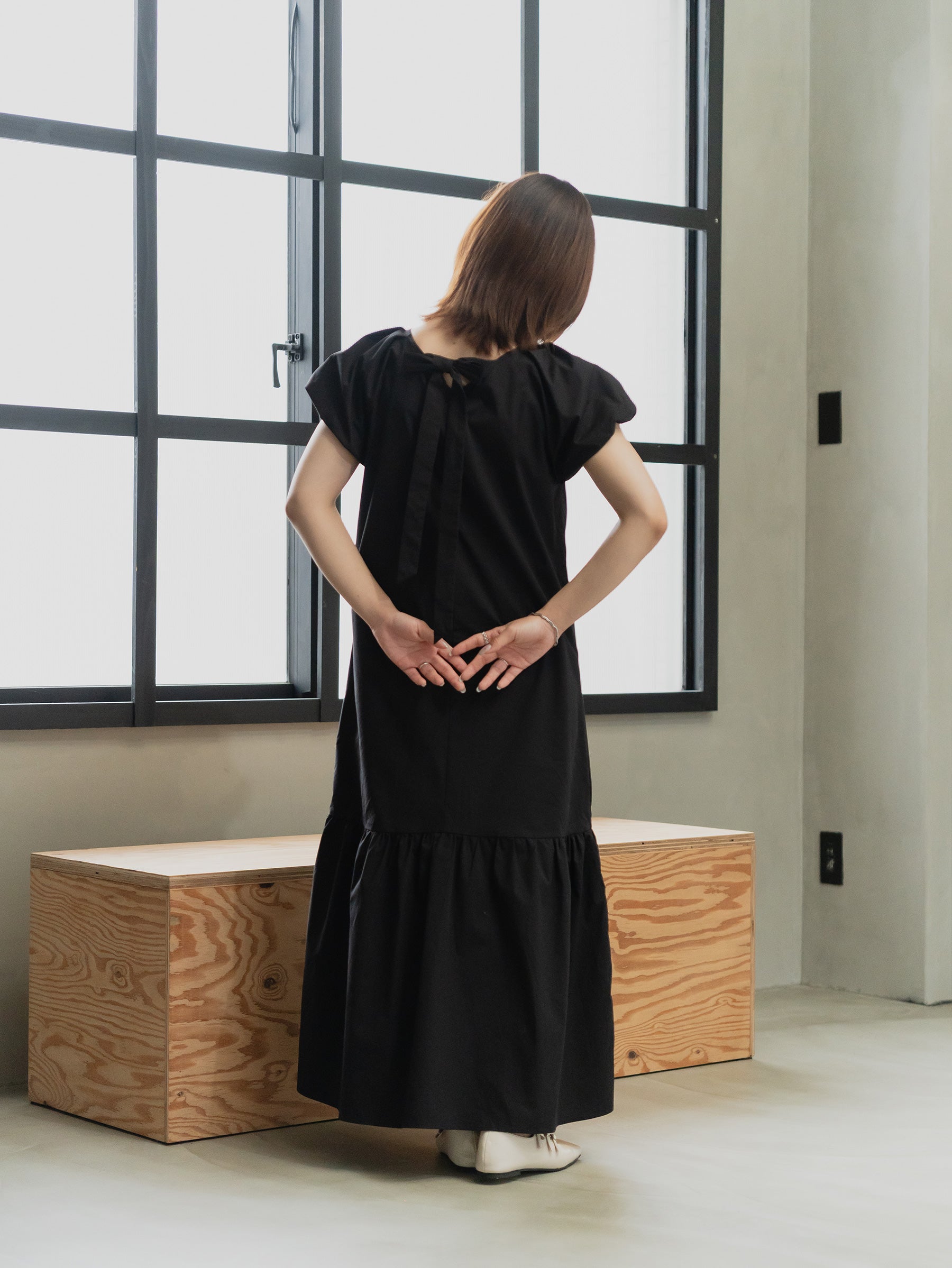Back Ribbon Frill Sleeve Dress