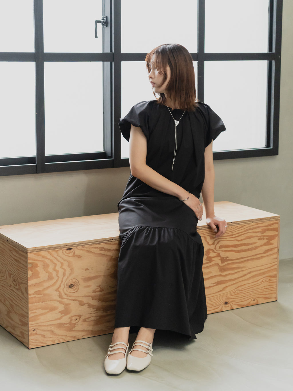 Back Ribbon Frill Sleeve Dress