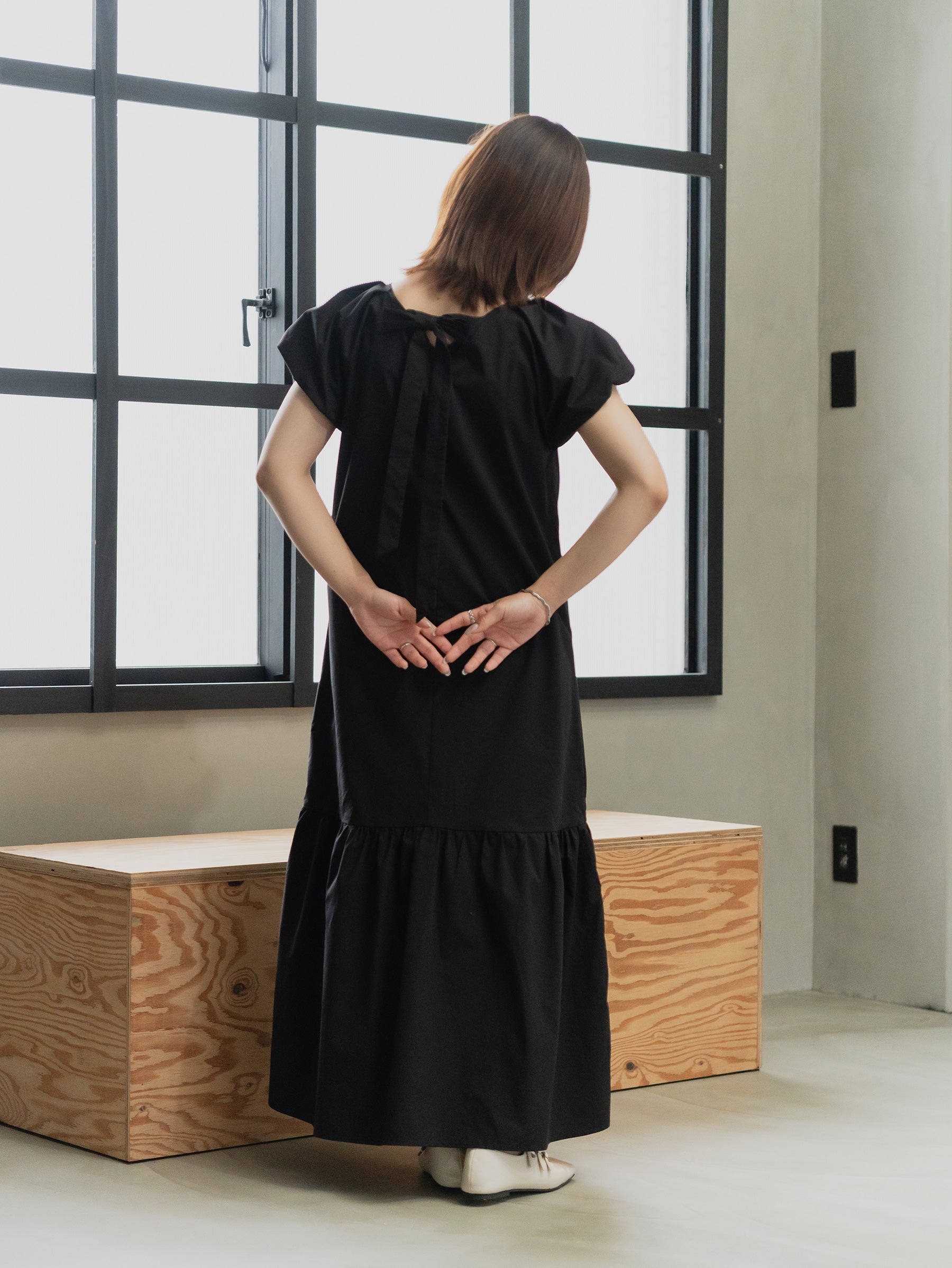 Back Ribbon Frill Sleeve Dress