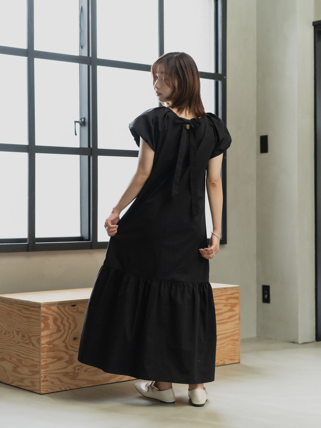 Back Ribbon Frill Sleeve Dress